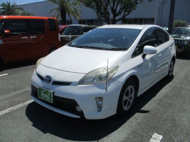 TOYOTA PRIUS
