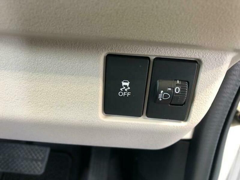 N BOX