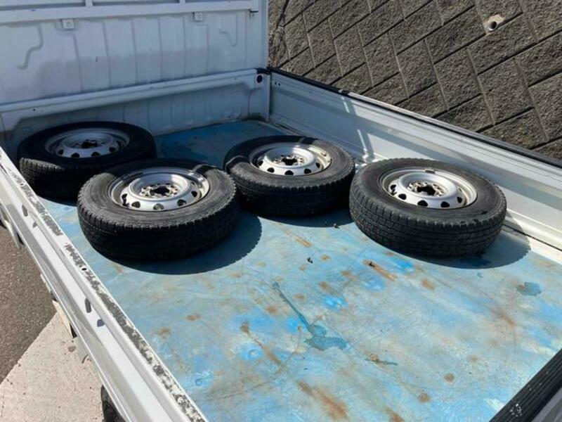 CARRY TRUCK
