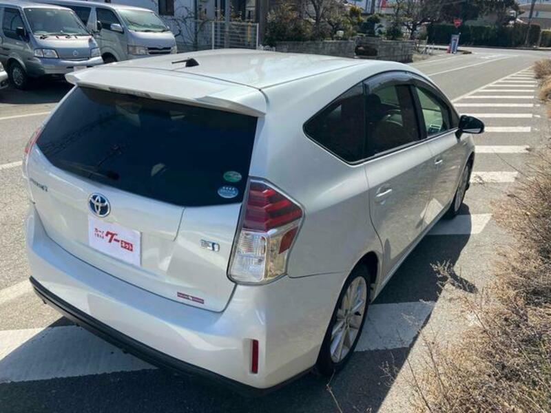PRIUS ALPHA