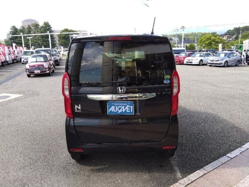 N BOX