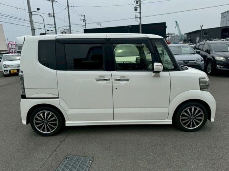 N BOX CUSTOM