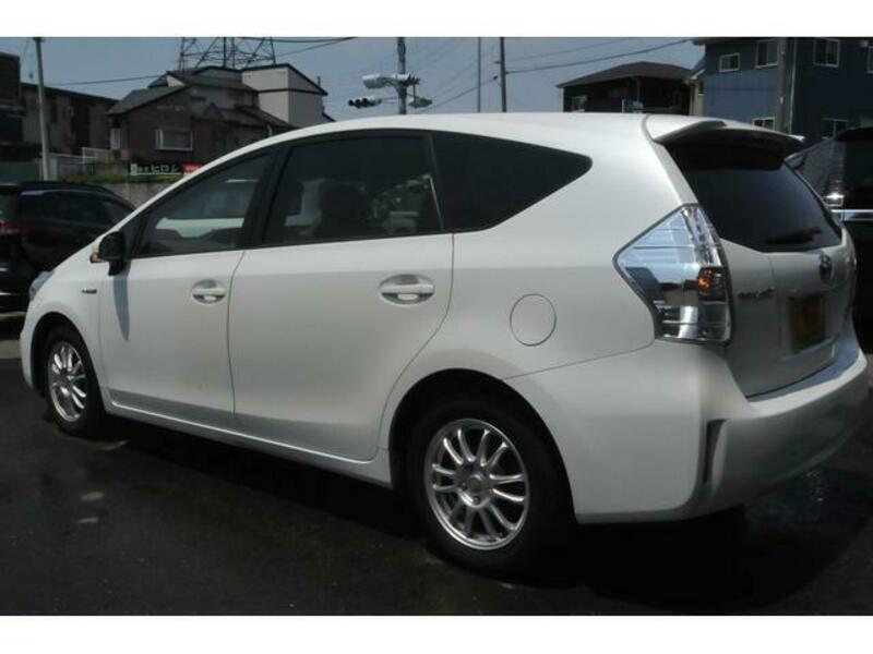 PRIUS ALPHA