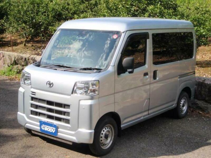 TOYOTA PIXIS VAN