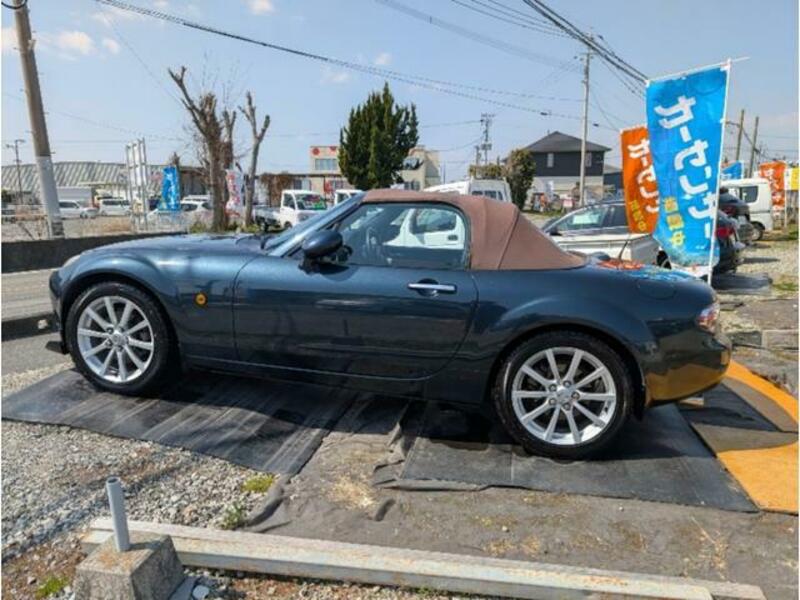 ROADSTER