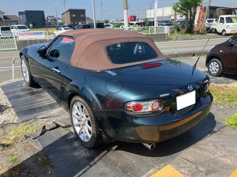ROADSTER