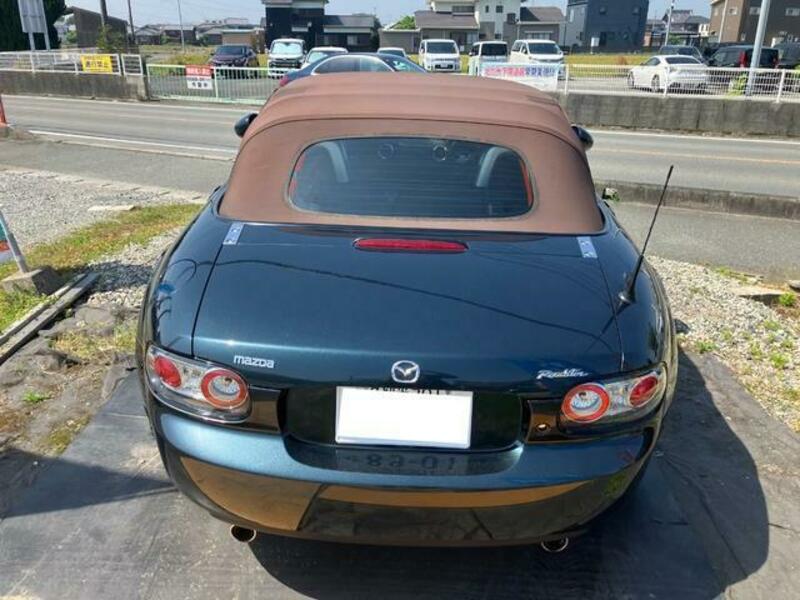ROADSTER