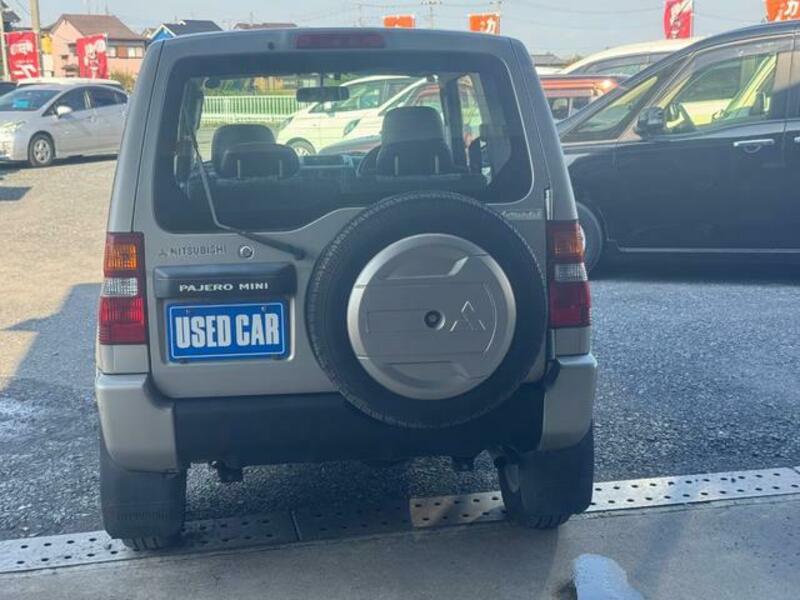 PAJERO MINI