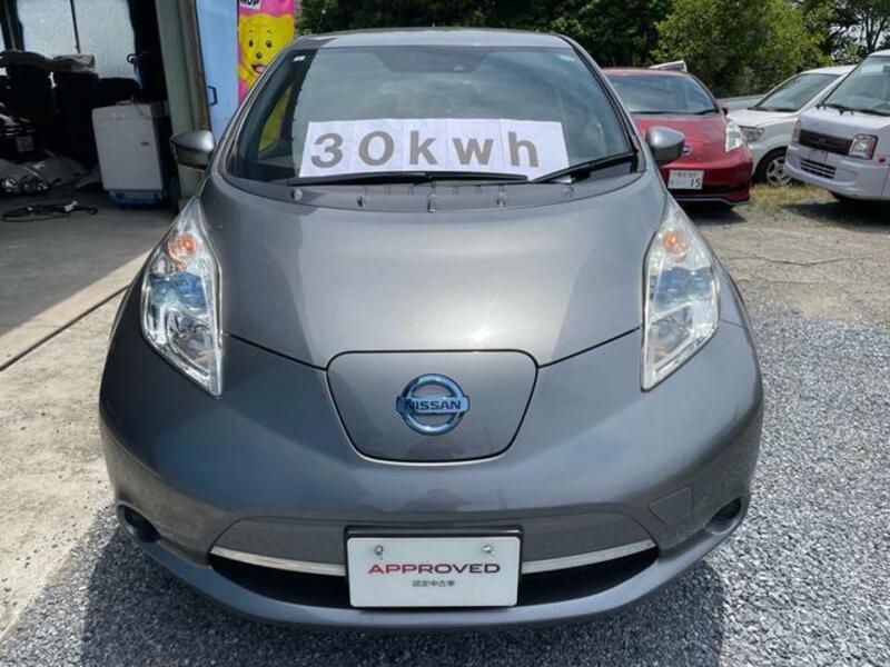 NISSAN LEAF
