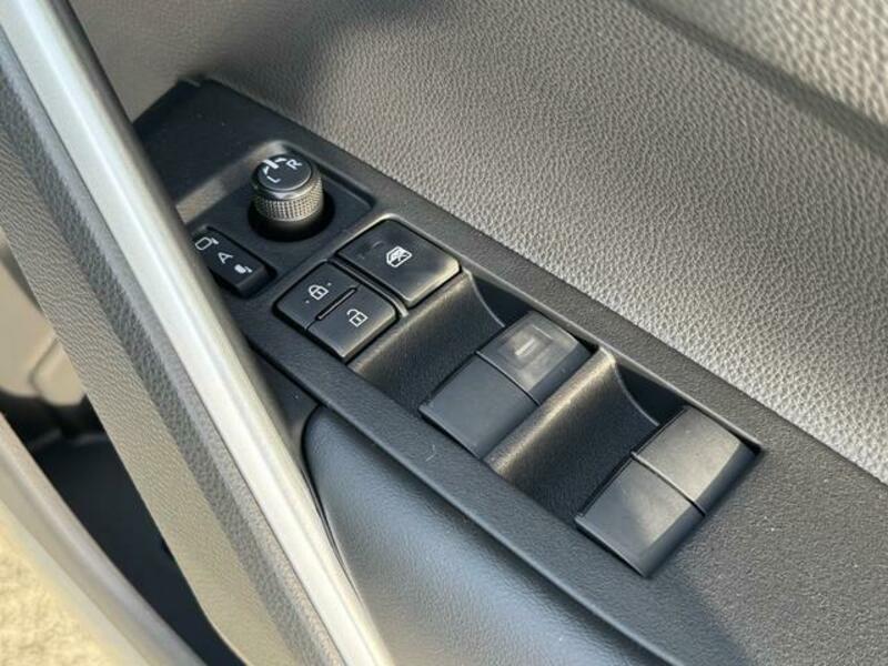 COROLLA CROSS