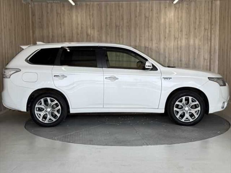 OUTLANDER PHEV