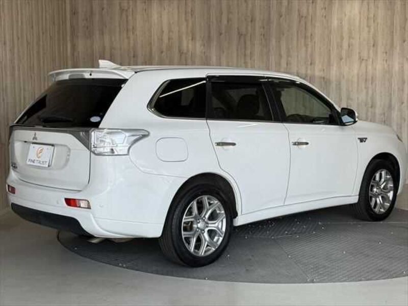 OUTLANDER PHEV