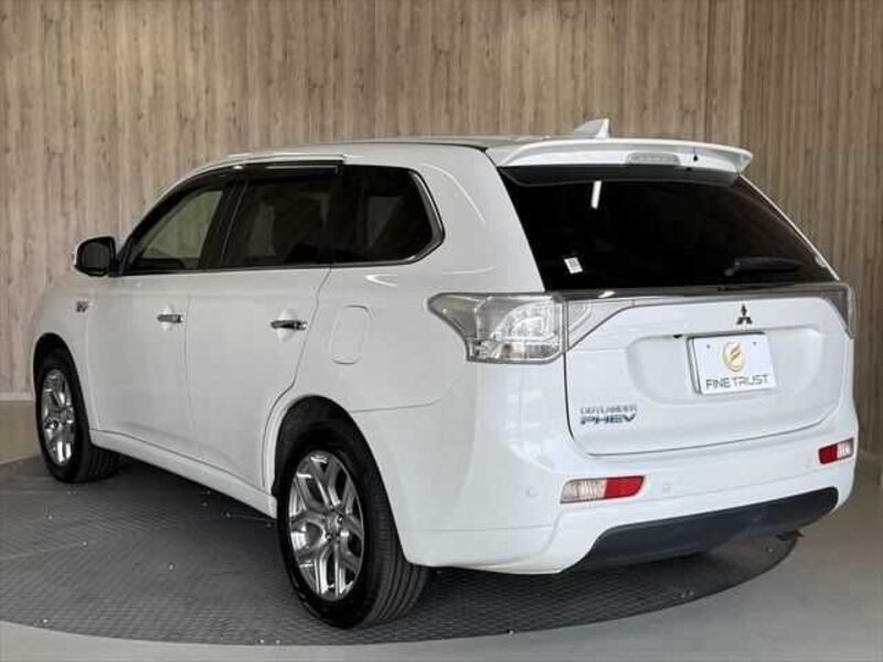 OUTLANDER PHEV