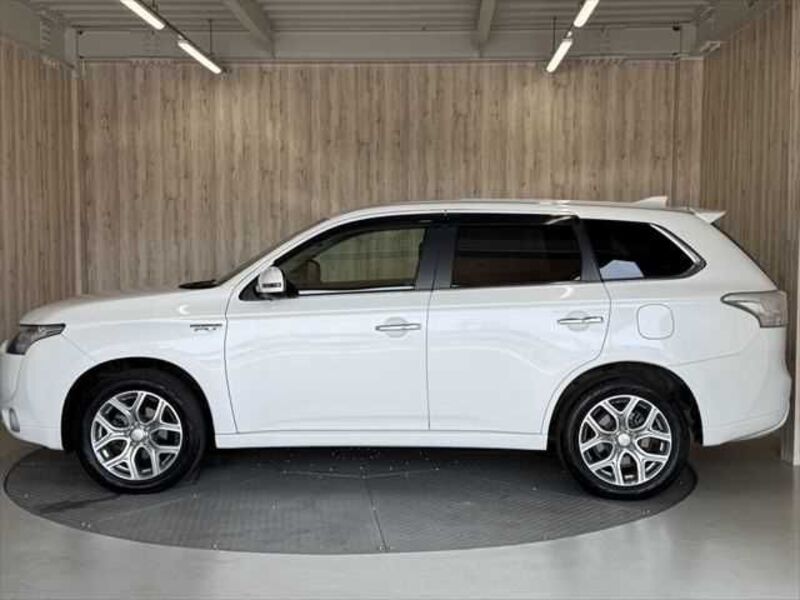 OUTLANDER PHEV
