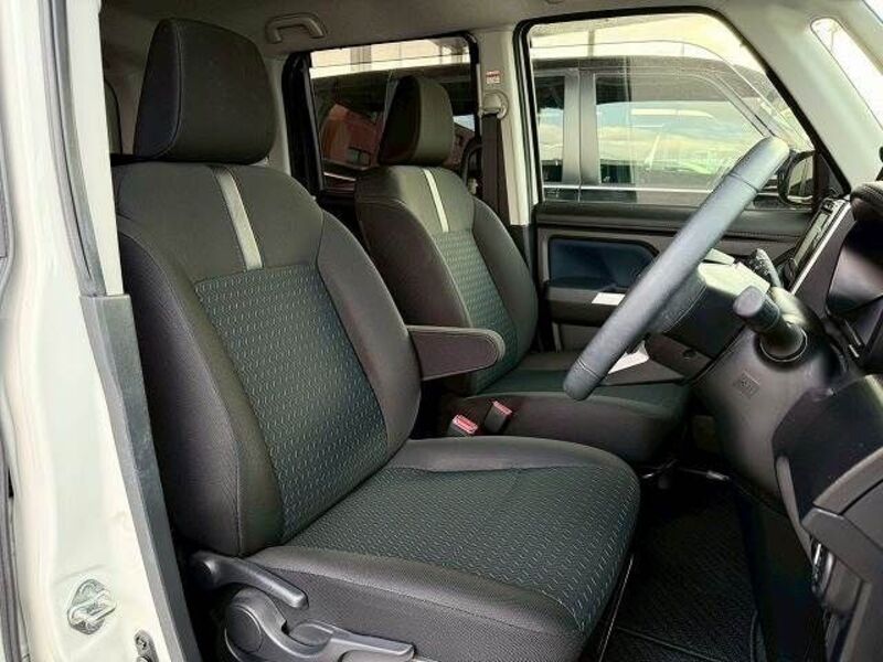 ROOMY