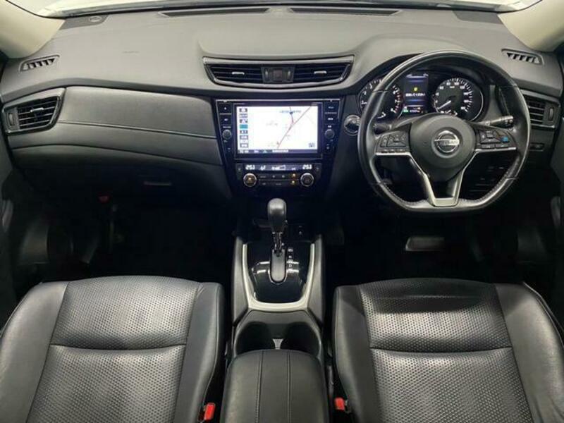 X-TRAIL
