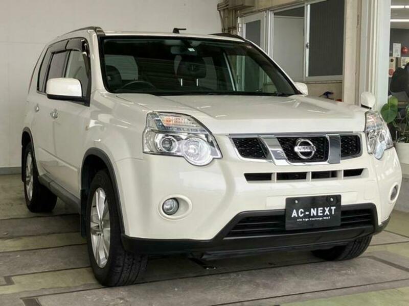 X-TRAIL