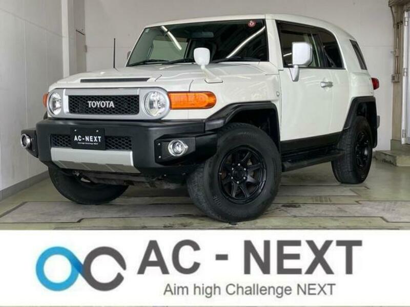 TOYOTA FJ CRUISER