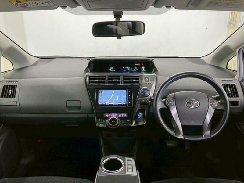PRIUS ALPHA