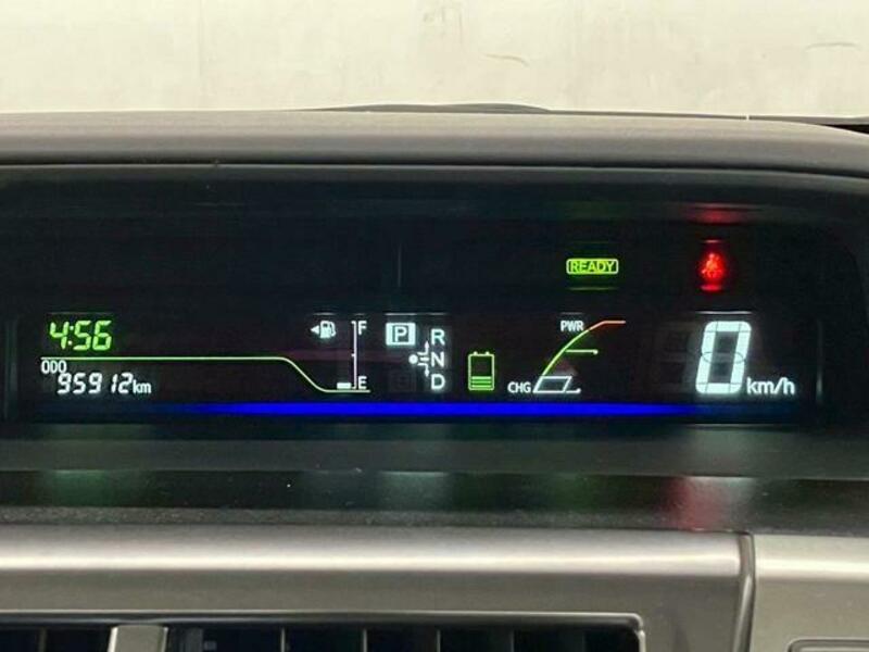 PRIUS ALPHA
