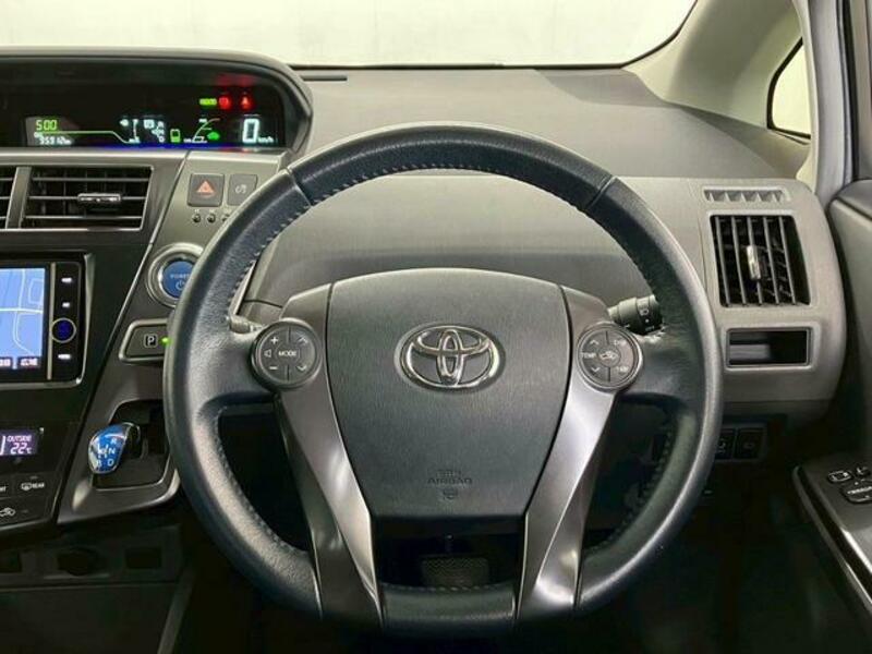 PRIUS ALPHA