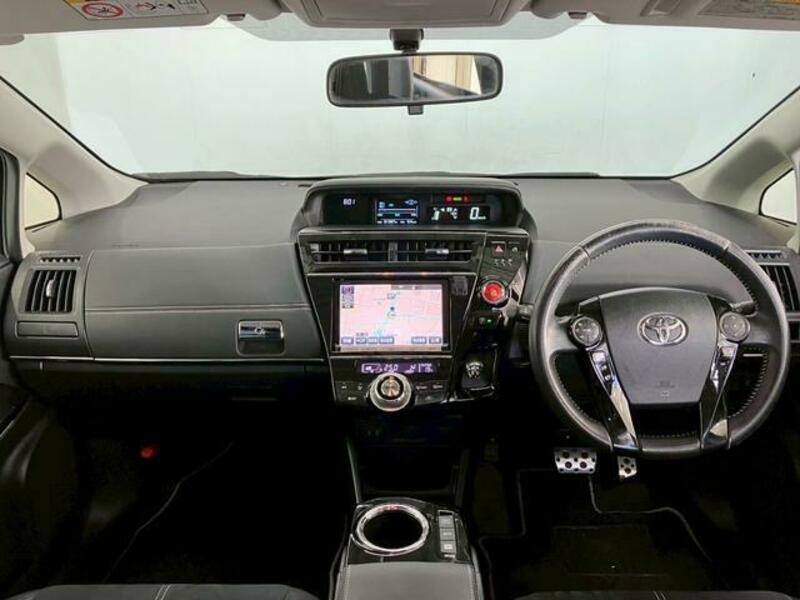 PRIUS ALPHA