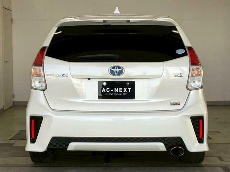 PRIUS ALPHA