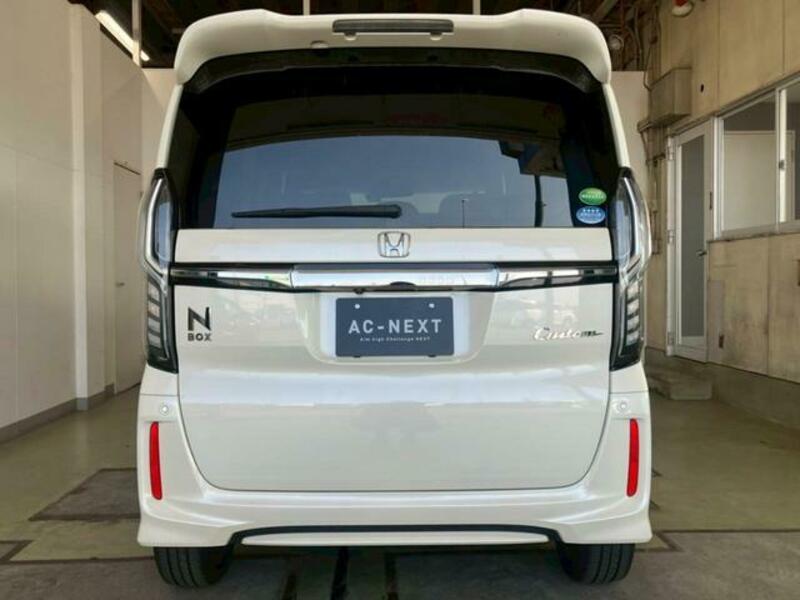 N BOX CUSTOM