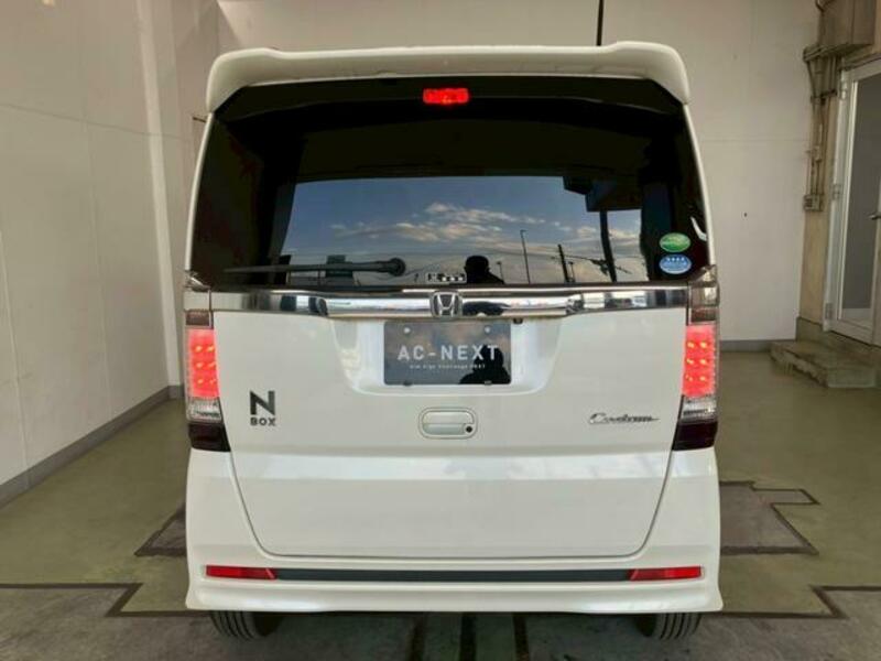 N BOX CUSTOM