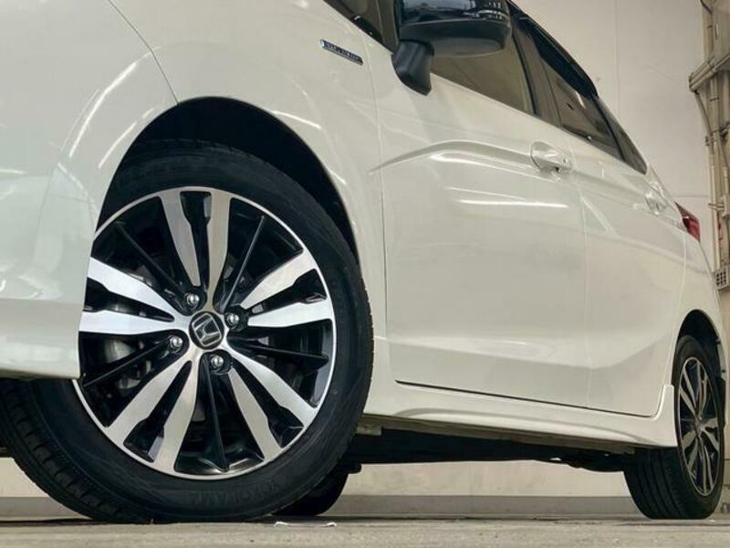 FIT HYBRID