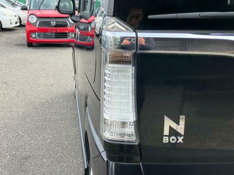 N BOX CUSTOM
