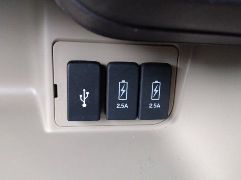 N BOX
