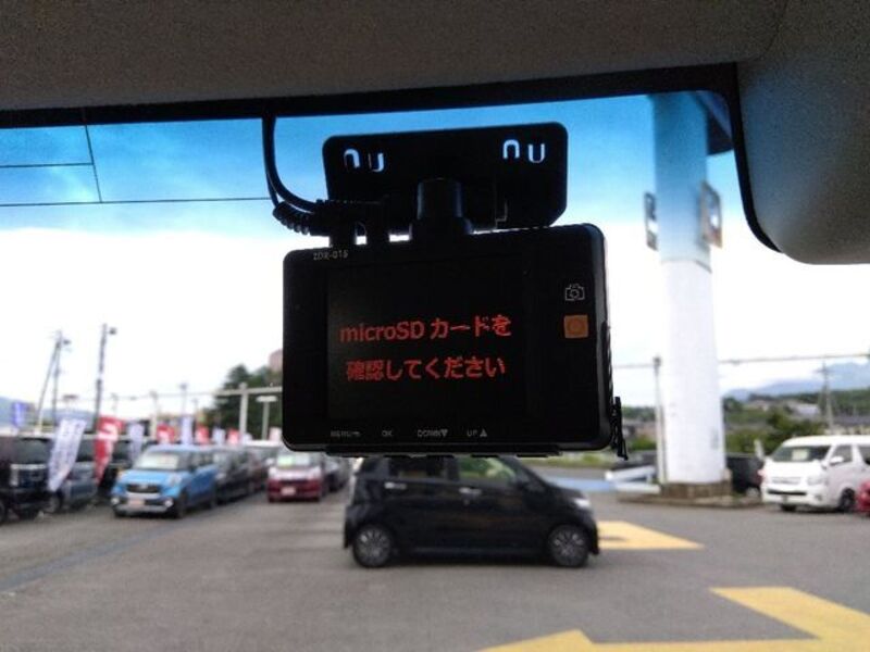 N BOX