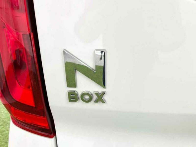N BOX