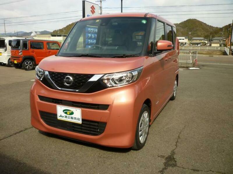 NISSAN ROOX