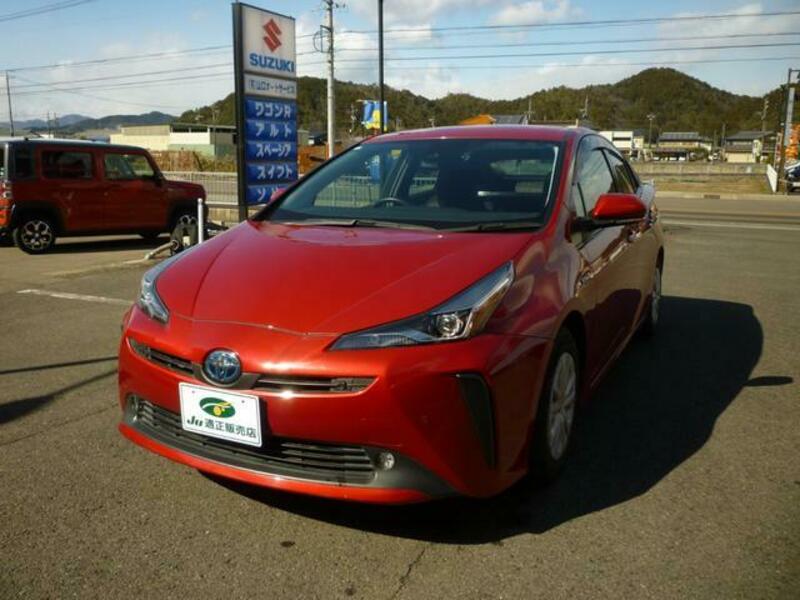 TOYOTA PRIUS