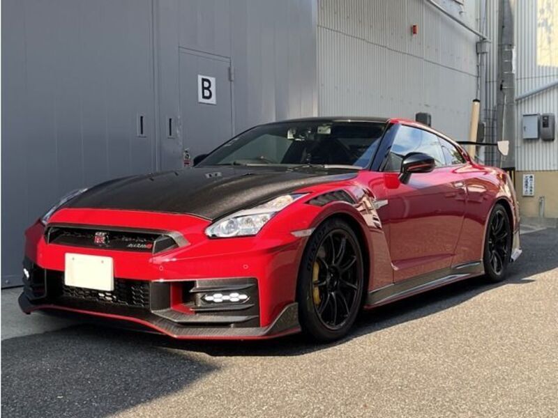 NISSAN GT-R