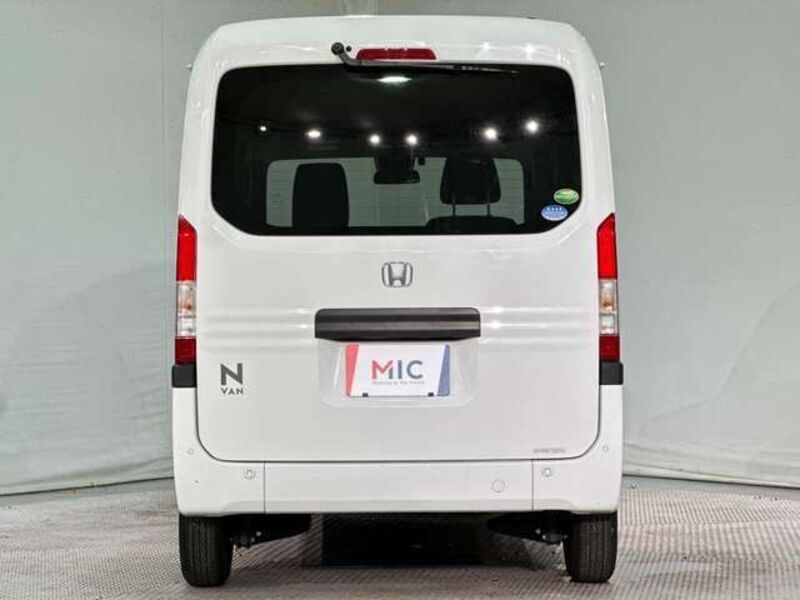 N-VAN