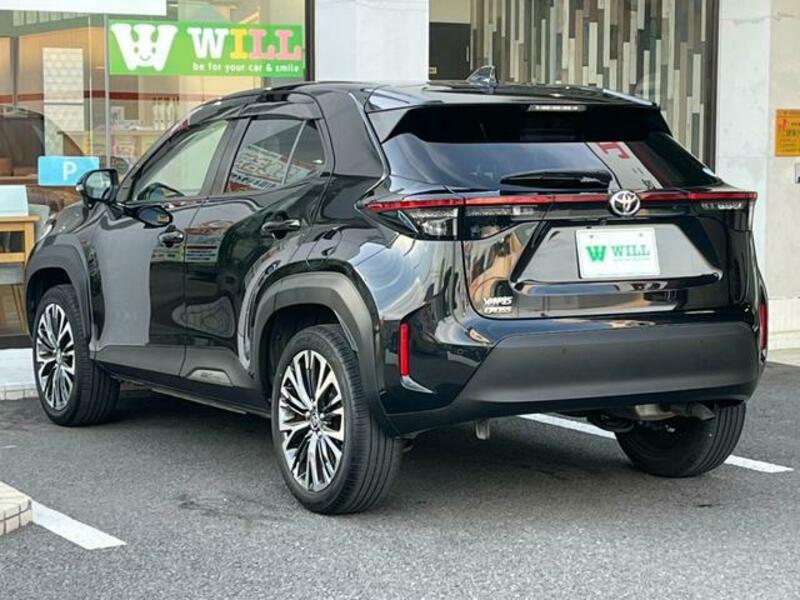 YARIS CROSS
