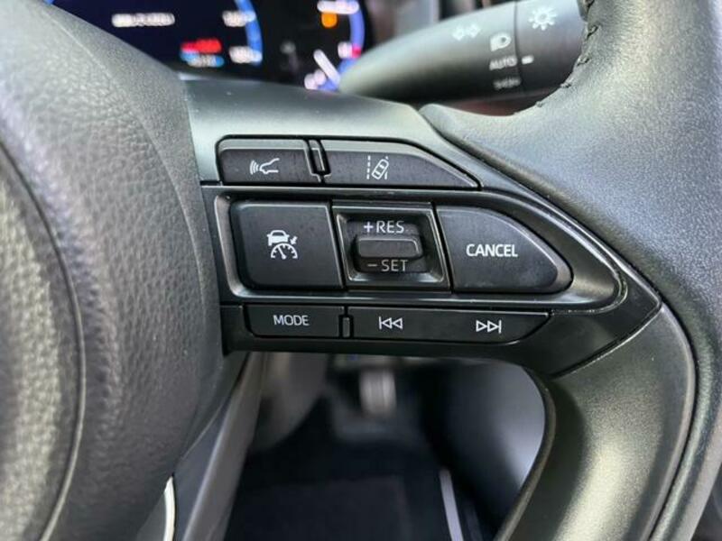 YARIS CROSS