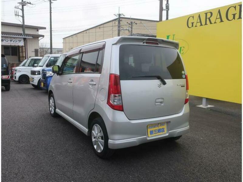 WAGON R