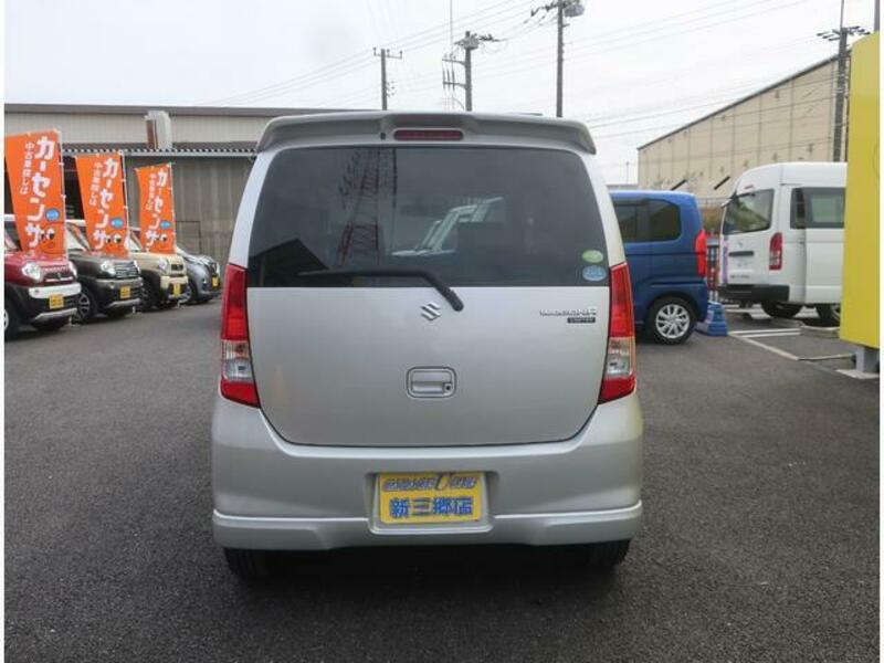 WAGON R