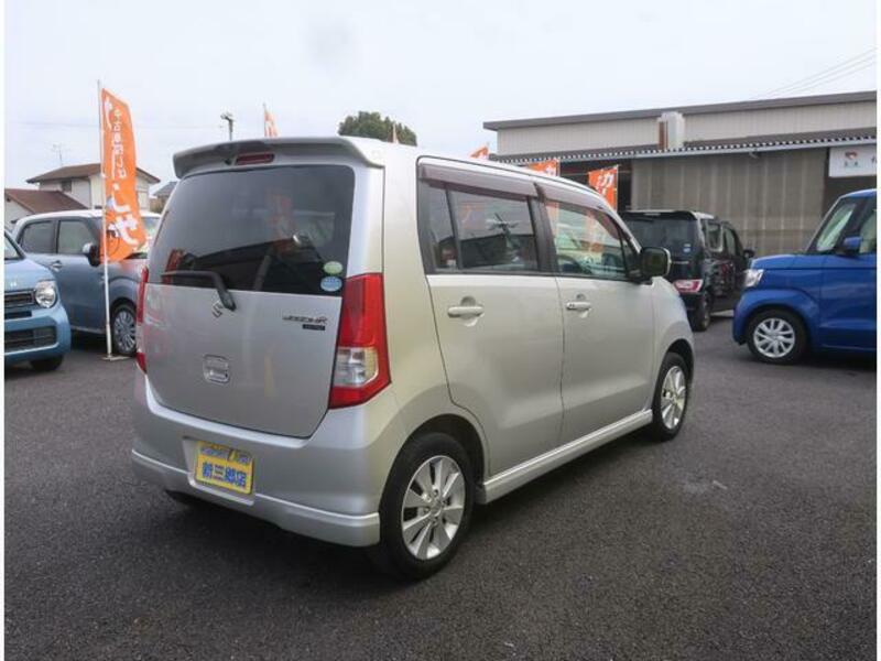 WAGON R
