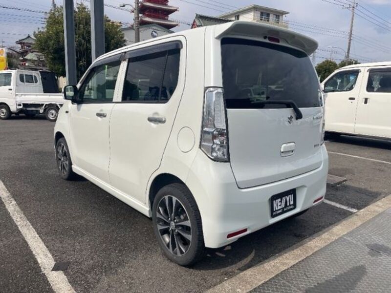WAGON R