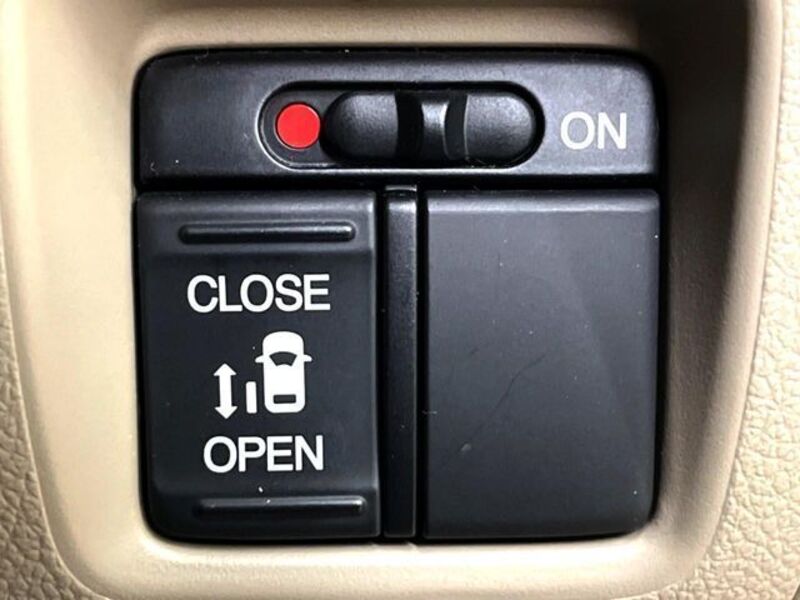 N BOX