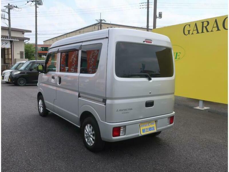MINICAB VAN