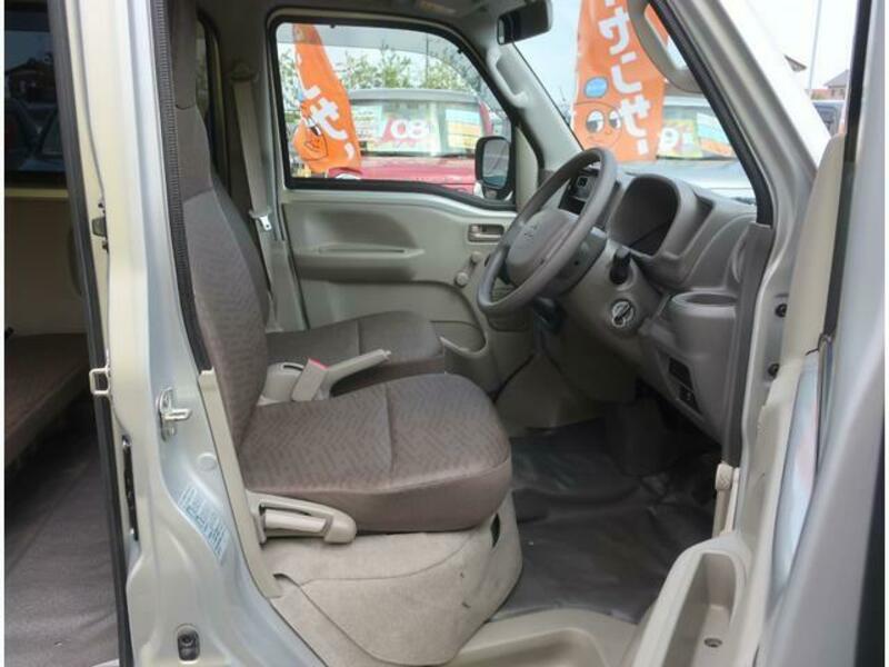 MINICAB VAN