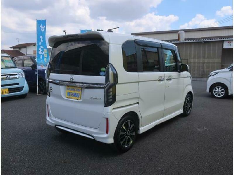 N BOX CUSTOM