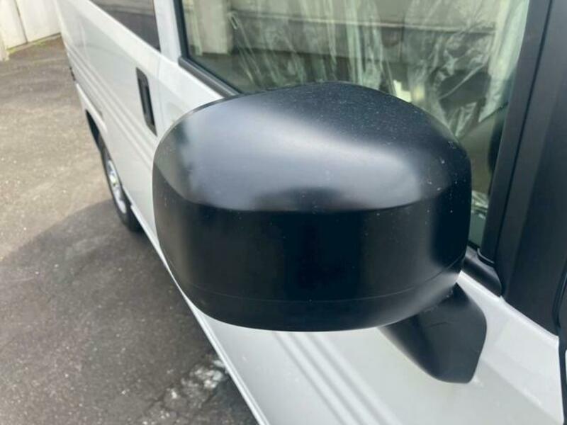 N-VAN