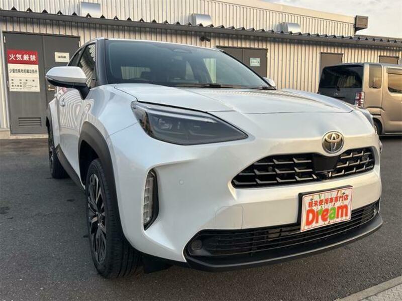 YARIS CROSS
